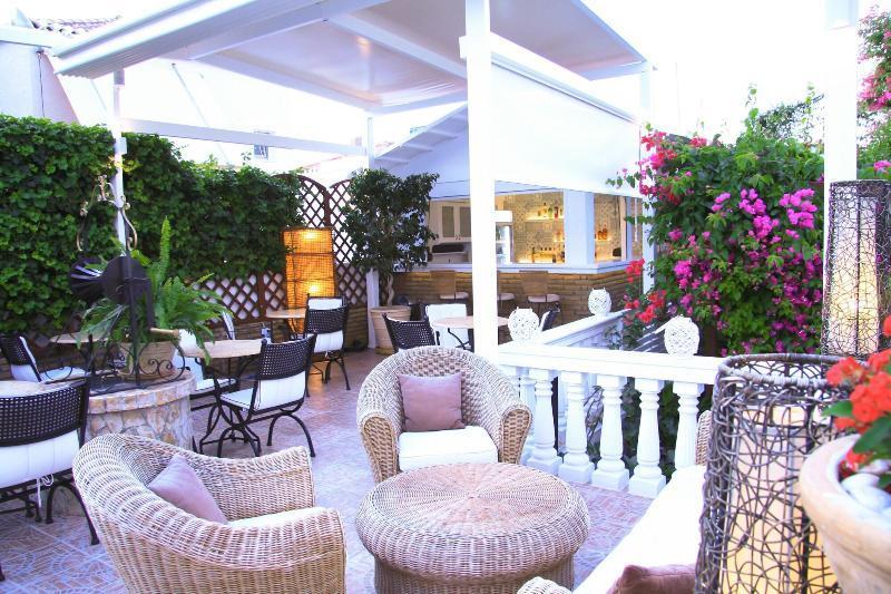 Armata Boutique Hotel Spétses Eksteriør bilde